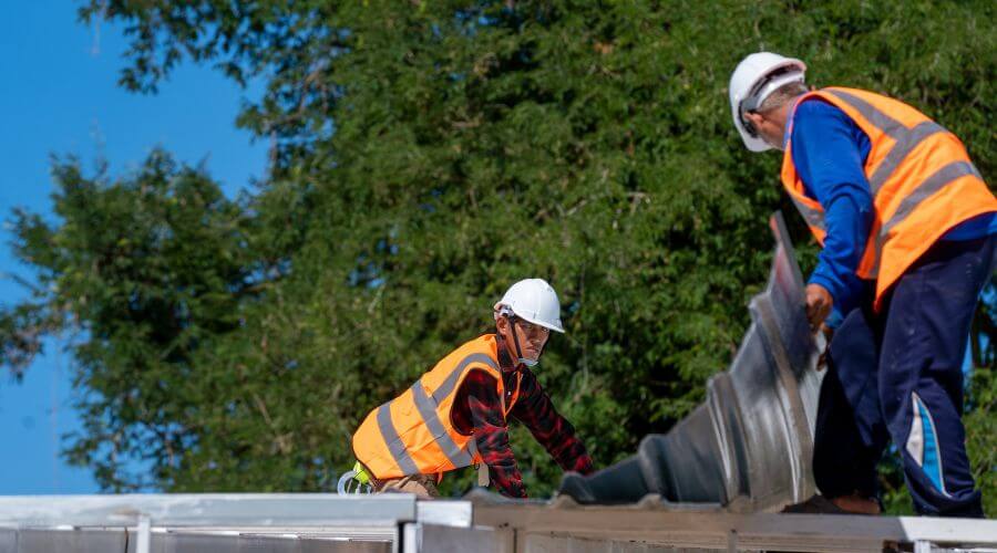 Professional gutter cleaning in Forest Lake, MN